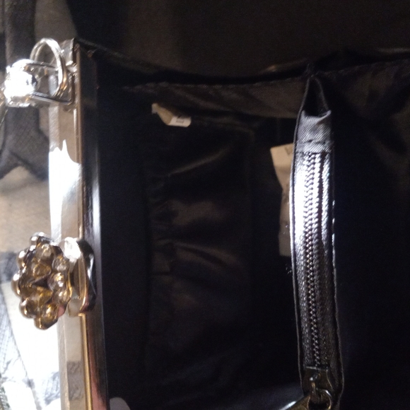 Gorgeous silver evening purse - Picture 6 of 6